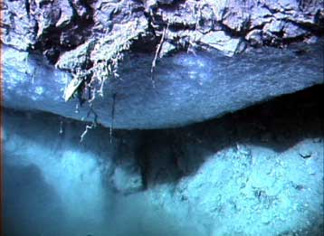 Μεγάλο απόθεμα παγωμένου μεθανίου βρέθηκε στο βυθό της Καλιφόρνια