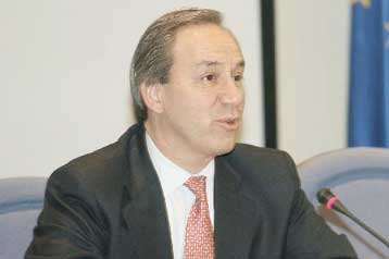 Πιέζει η κυβέρνηση για την έναρξη του διαλόγου στο Ασφαλιστικό