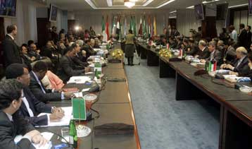 Υποχωρούν οι πετρελαϊκές τιμές μετά την απόφαση του ΟΠΕΚ να διατηρήσει την παραγωγή του