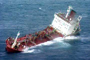 Βυθίστηκε το ένα από τα δύο πλοία που συγκρούστηκαν στη Μάγχη