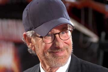 Πιο δραστήριοι οι Αμερικανοί σκηνοθέτες μετά την επανεκλογή Μπους, λέει ο Σπίλμπεργκ