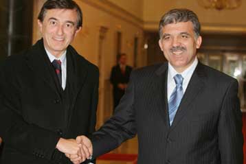 Η Γαλλία καλεί την Αγκυρα να αναγνωρίσει την Κυπριακή Δημοκρατία το συντομότερο δυνατό