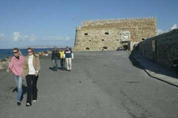 Κομμάτι 10 τετραγωνικών μέτρων αποκολλήθηκε από το φρούριο Κούλε του Ηρακλείου