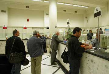 Μετά την Εθνική, Eurobank και Πειραιώς επιμένουν στην κατάργηση των συλλογικών συμβάσεων