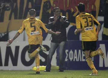 Πήρε το διπλό η ΑΕΚ στο Αιγάλεω, νίκη και για τον Παναθηναϊκό