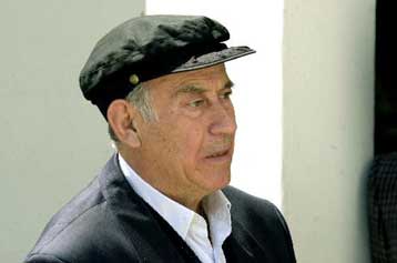 Στο νοσοκομείο με ελαφρύ εγκεφαλικό επεισόδιο ο Θανάσης Βέγγος