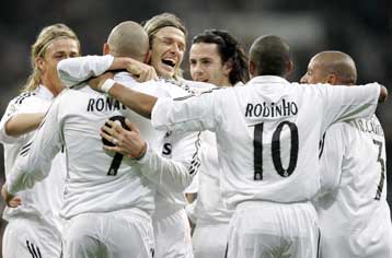 Η Ρεάλ συνέτριψε 4-0 την Εσπανιόλ, η Μάλαγα 2-1 την Μπιλμπάο στο ντέρμπι ουραγών