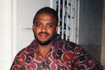 «Είμαι η Αλ Κάιντα» βροντοφωνάζει ο Ζ.Μουσαουί στη δίκη για τρομοκρατία