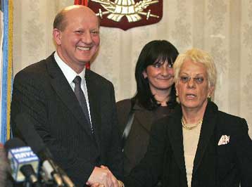 Νέα επίσκεψη Ντελ Πόντε στο Βελιγράδι με αίτημα σύλληψης του Ράτκο Μλάντιτς