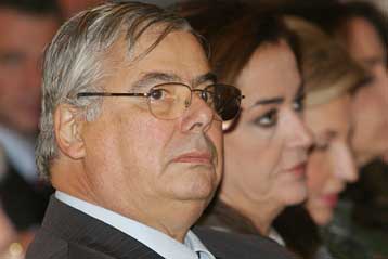 Αυστηρή επιστολή Έβερτ προς Vodafone για την υπόθεση των υποκλοπών