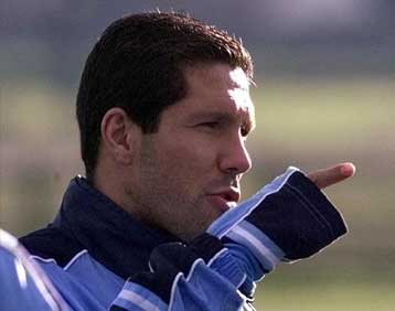 Προπονητικά καθήκοντα για τον Σιμεόνε, ανέλαβε την Ρασίνγκ Κλαμπ