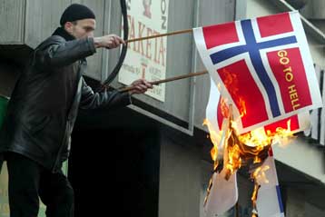 Κάλεσμα ηγετών για εκτόνωση της έντασης με φόντο τα σκίτσα του Μωάμεθ