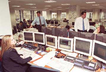 Επενδυτικές ευκαιρίες στο ελληνικό χρηματιστήριο βλέπει η Merrill Lynch