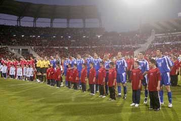 Επιφυλακτικός ο Ρεχάγκελ αν και χαρακτήρισε όφελος την τιμωρία της Τουρκίας