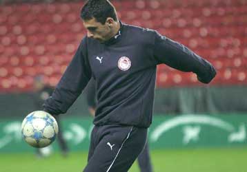 Χωρίς τον Στολτίδη ο Ολυμπιακός στη Ξάνθη-Θέλει να παραμείνει ο Σούρερ