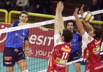 Βλέπει εξάδα στο Champions League ο Ηρακλής μετά το 3-0 σετ επί της Χοτβόλεϊ