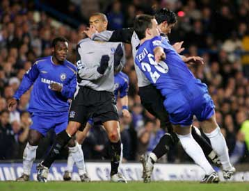 Με «καρέ» σκόρερ η Τσέλσι, προκρίθηκε στους «14» συντρίβοντας 4-1 την Έβερτον