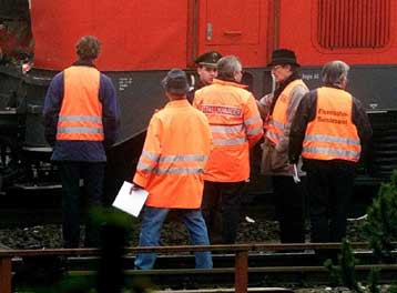 Τρεις νεκροί σε σύγκρουση σχολικού λεωφορείου με φορτηγό στην Κάτω Σαξονία