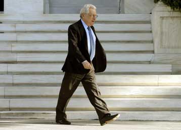 Το θέμα των υποκλοπών δεν συνδέεται με τις ΗΠΑ, επαναλαμβάνει ο Π.Μολυβιάτης