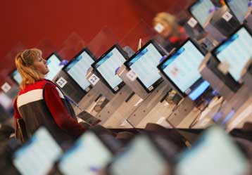 Υποχώρησε κατά 0,8% η βιομηχανική παραγωγή το 2005