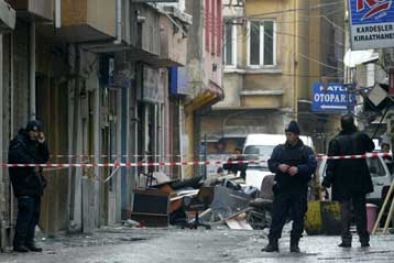 Ισχυρή έκρηξη βόμβας στην Κωνσταντινούπολη με ένα νεκρό και 16 τραυματίες