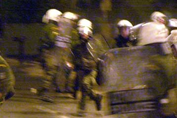 Επεισόδια στη Θεσσαλονίκη κατά την πορεία διαμαρτυρίας για τις υποκλοπές