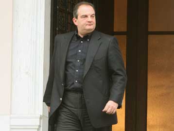 Συσκέψεις Καραμανλή για τις υποκλοπές, απουσία του Γ.Βουλγαράκη