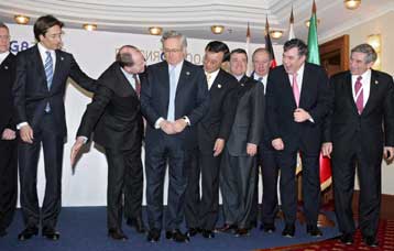 Το ενεργειακό κόστος μόνη τροχοπέδη στην οικονομική ανάπτυξη το 2006, εκτιμά η G8