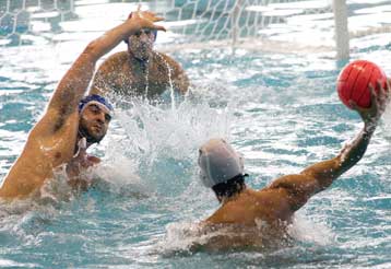 Περίπατο έκαναν Ολυμπιακός και Εθνικός σε «Ποσειδώνιο» και Βόλο