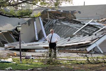 Ανεπάρκειες σε όλα τα κυβερνητικά κλιμάκια εντοπίζει έκθεση για τον κυκλώνα Κατρίνα