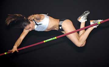 Η Ινσιμπάγεβα συνεχίζει τον χορό στους… αιθέρες, 4.91μ στο Ντόνετσκ