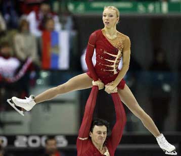 Ρωσικό ζευγάρι στην κορυφή του καλλιτεχνικού πατινάζ στο Τορίνο