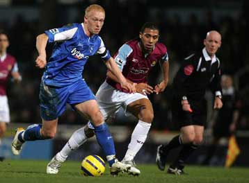 Εύκολο έργο της Γουέστ Χαμ, 3-0 τη Μπίρμιγχαμ