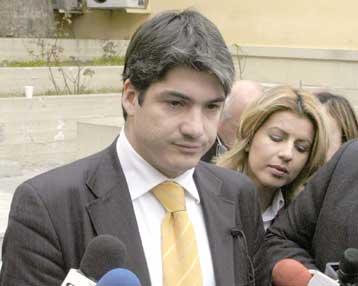 Στην κατοχή του Κ.Τσαλικίδη και κάρτα sim άλλης εταιρείας κινητής τηλεφωνίας