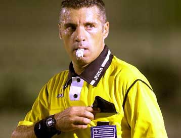 O Τσίκινης θα διευθύνει το ντέρμπι Ολυμπιακού-ΑΕΚ, το πρόγραμμα της αγωνιστικής