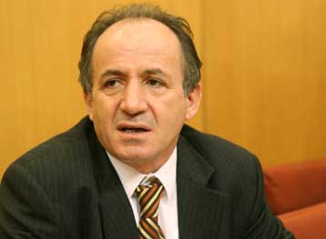 Πολιτικό έγκλημα χαρακτηρίζει την εναντίον του επίθεση ο Χρ.Πολυζωγόπουλος