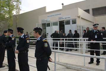 Με την υπόθεση δολοφονίας Μομφεράτου συνεχίστηκε η δίκη της 17Ν