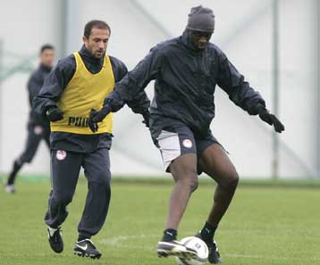 Χωρίς τον Μαυρογενίδη στο ντέρμπι, ενδεχομένως χωρίς και τον Τουρέ ο Ολυμπιακός