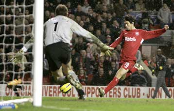 Στο 87ο λεπτό ο Λουίς Γκαρθία έριξε «κανονιά» στην Αρσεναλ, 1-0 η Λίβερπουλ