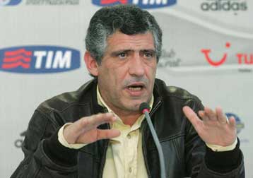 Σύνθημα νίκης στο «Καραϊσκάκη» από τον Σάντος – Ετοιμοπόλεμοι Σέζαρ και Γεωργέας