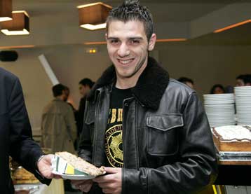 Ο Κατσουράνης αρνείται ότι μίλησε για διπλό στο «Καραϊσκάκη»