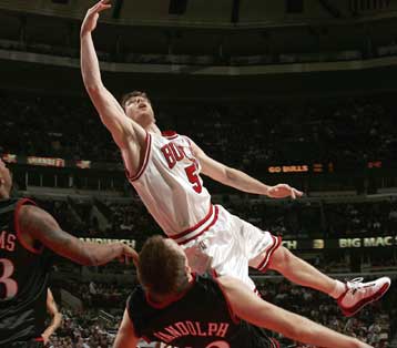 Μετά τη νίκη επί των πρωταθλητών Σπερς ήλθε η συντριβή για τους Σίξερς