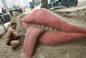 Τη μεγαλύτερη συναυλία στην ιστορία τους θα δώσουν το Σάββατο οι Rolling Stones