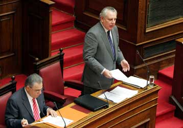 Αντιπαράθεση εντός Κοινοβουλίου στη διάρκεια επερώτησης για το θέμα των υποκλοπών