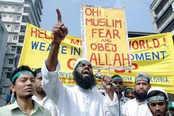 Δέκα νεκροί σε βίαιη κατάληξη διαδήλωσης για τα σκίτσα του Μωάμεθ στη Λιβύη