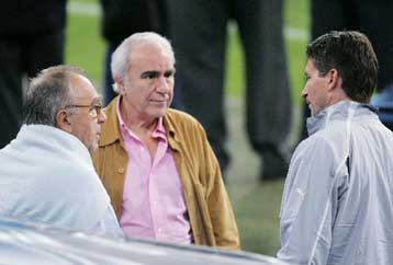 Ο Κόκκαλης πήγε στου Ρέντη, μίλησε και με Σόλιντ