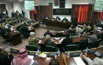 Πενήντα εκατ. δολάρια «κοστίζει» σε πρώτη φάση στην Παλαιστινιακή Αρχή η νίκη Χαμάς