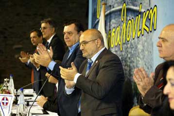 «Φωτιές» ανάβει ο ναζιστικός χαιρετισμός στο συνέδριο του ΛΑΟΣ