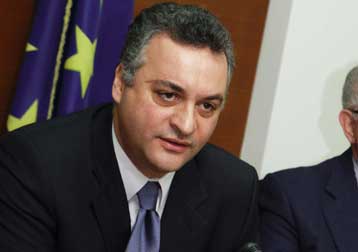 Αποφασισμένος να εξαντλήσει τα περιθώρια διαλόγου με τους ναυτικούς ο Μ.Κεφαλογιάννης