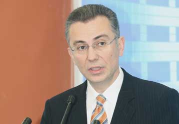 Στην αντεπίθεση η κυβέρνηση για τις επικρίσεις της αντιπολίτευσης στο θέμα των ναυτικών